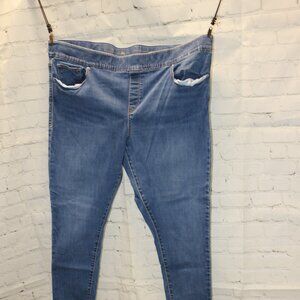 Plus size Levi Jeggings